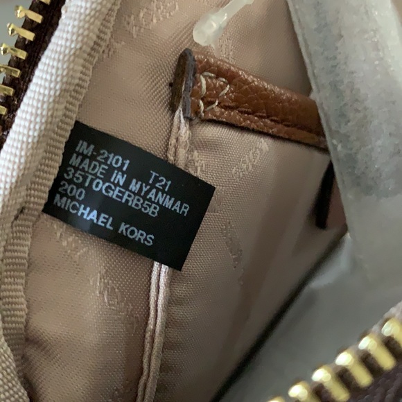 Michael Kors Erin Small Convertible Backpack - Picture 11 of 11